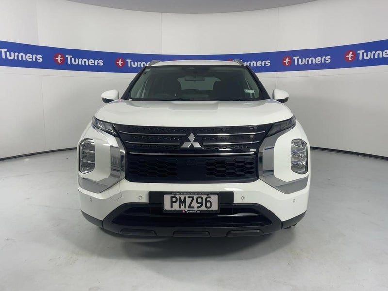 2022 Mitsubishi Outlander LS, photo 2