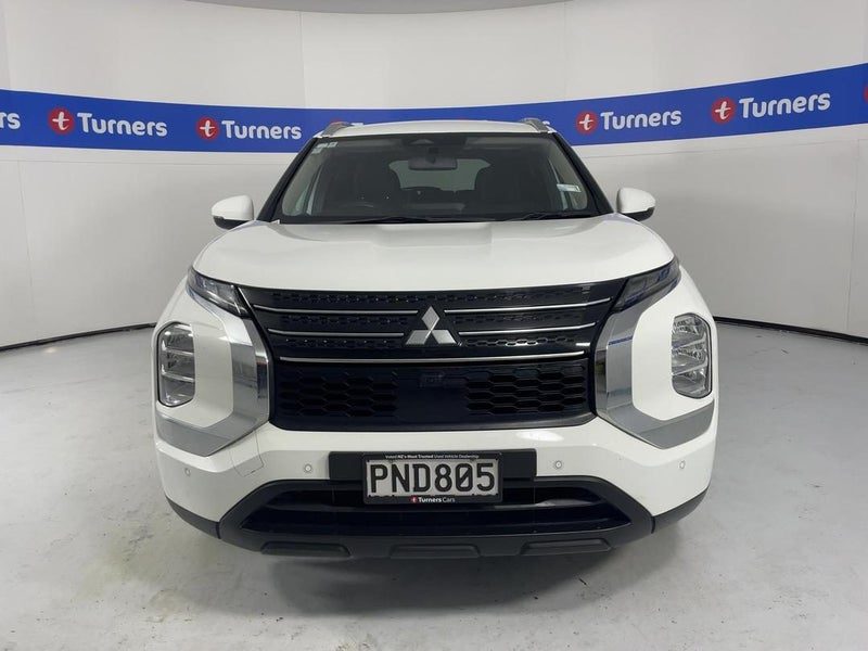 2022 Mitsubishi Outlander LS, photo 2