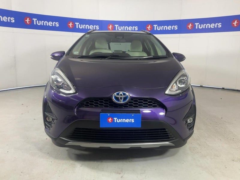 2017 Toyota Aqua, photo 2