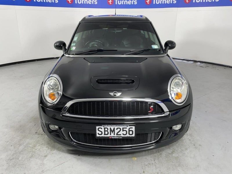 2010 MINI Cooper S Clubman, photo 2