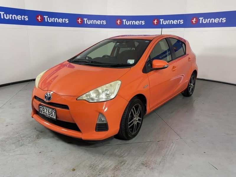 2012 Toyota Aqua, photo 3
