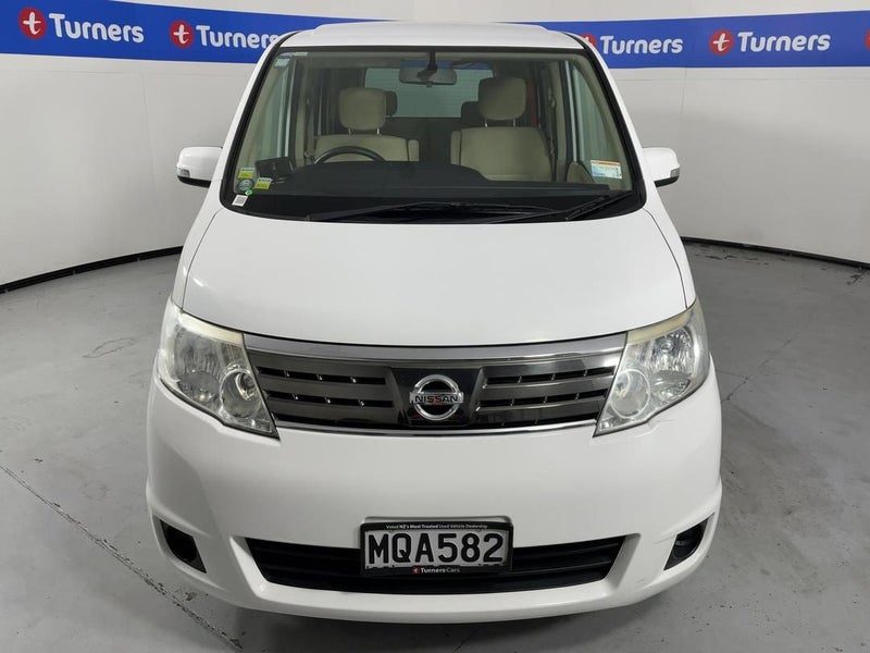 2011 Nissan Serena, photo 2