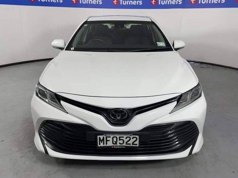 2019 Toyota Camry GL, photo 2