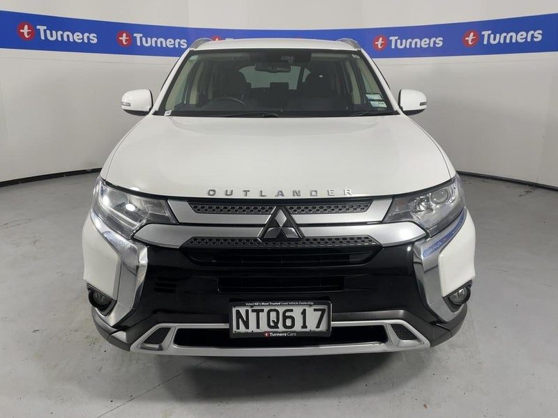 2021 Mitsubishi Outlander XLS, photo 2