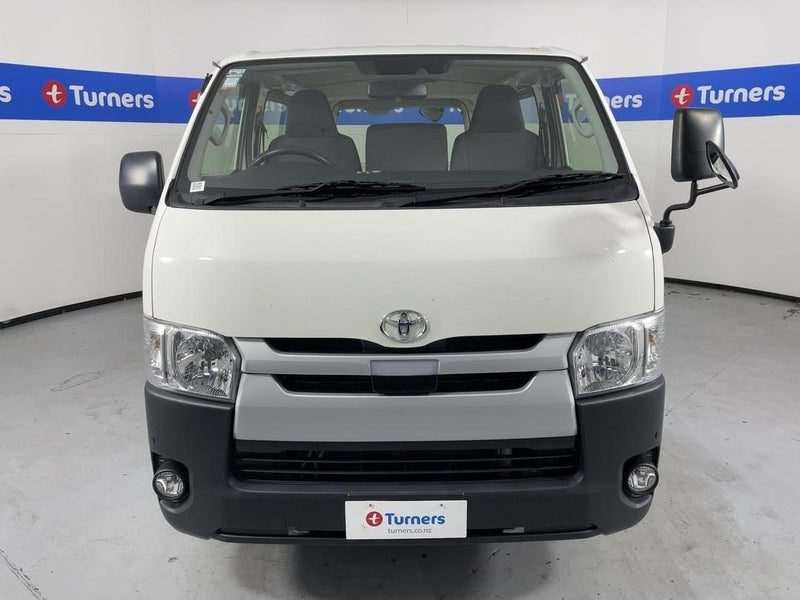 2018 Toyota Regius ACE, photo 2