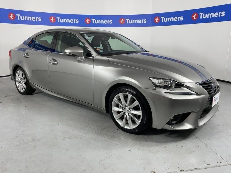 2015 Lexus IS 300h