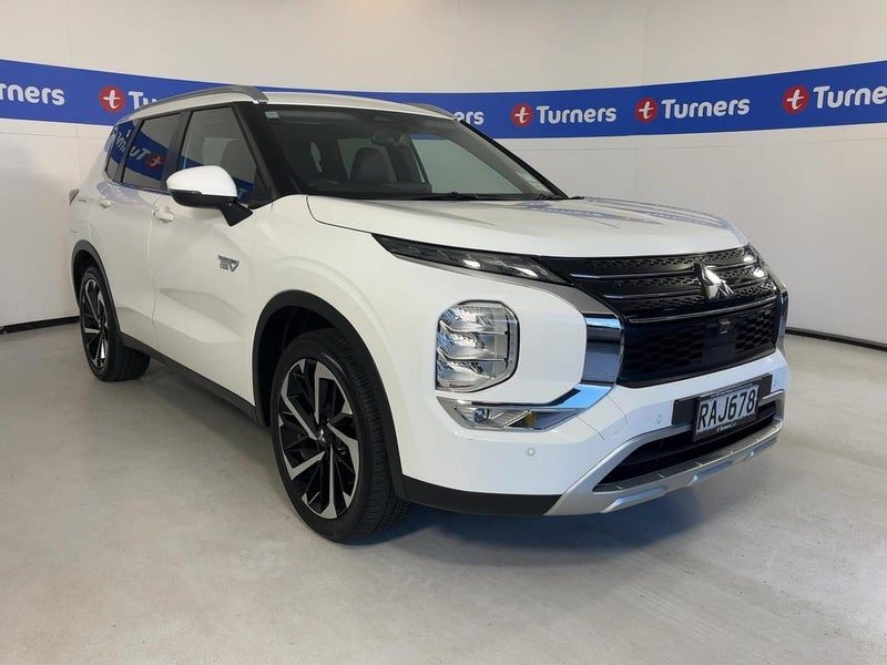 2025 Mitsubishi Outlander XLS