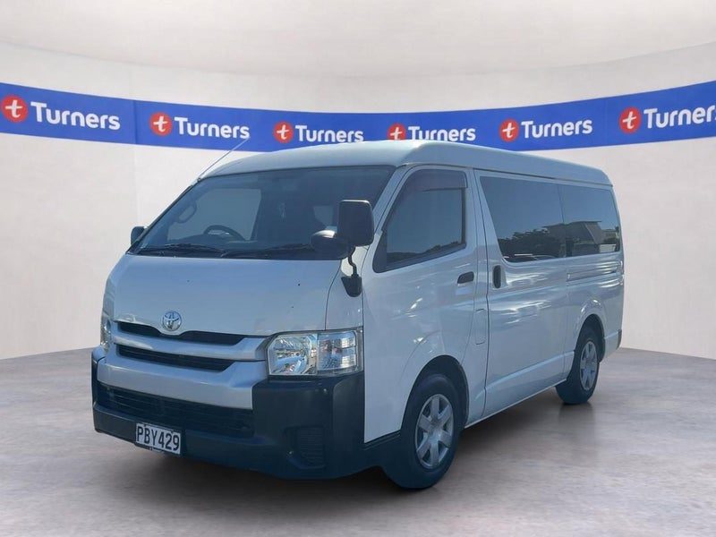 2014 Toyota Hiace, photo 3