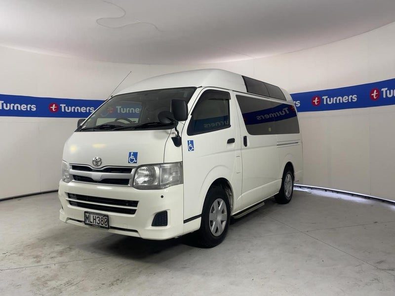 2013 Toyota Hiace, photo 3