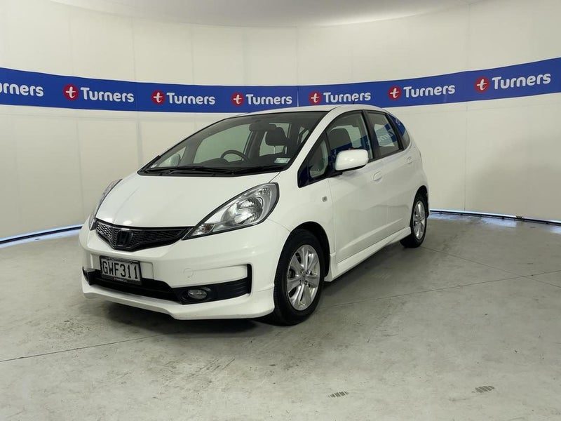 2013 Honda Jazz S, photo 3
