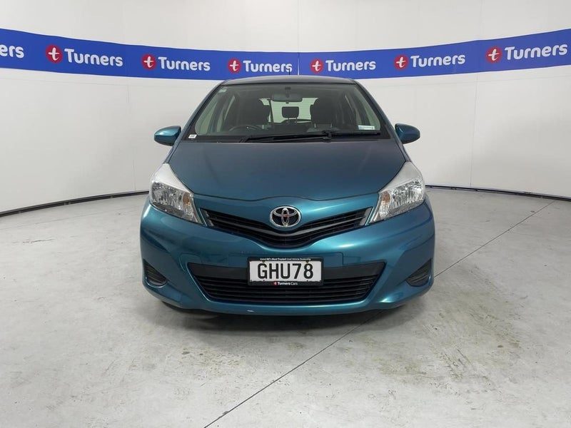 2012 Toyota Yaris YR, photo 2