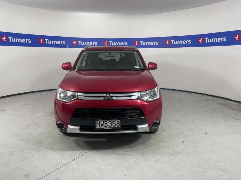 2014 Mitsubishi Outlander LS, photo 2