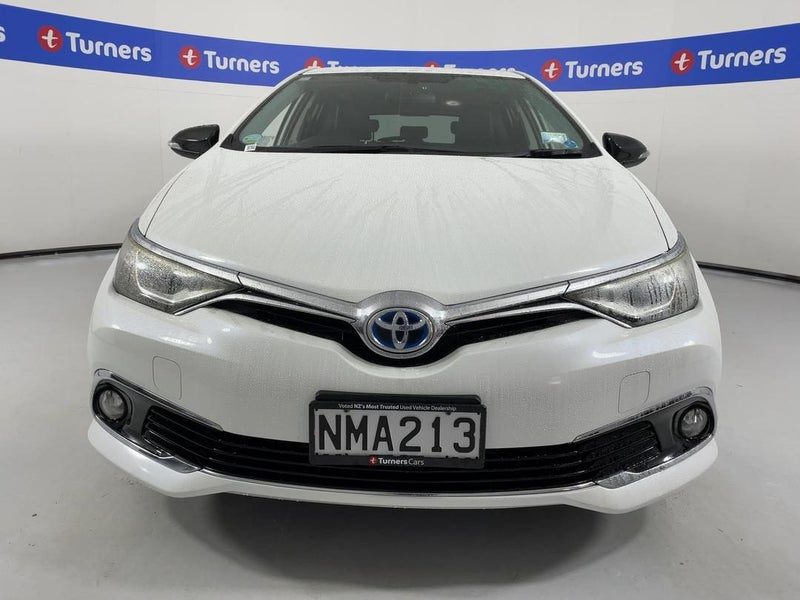 2016 Toyota Auris Hybrid, photo 2