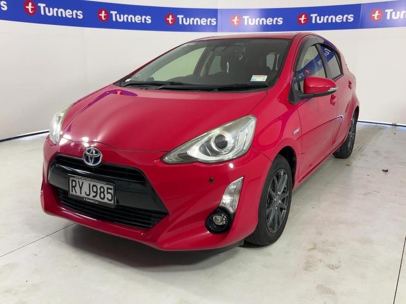 2016 Toyota Aqua, photo 3