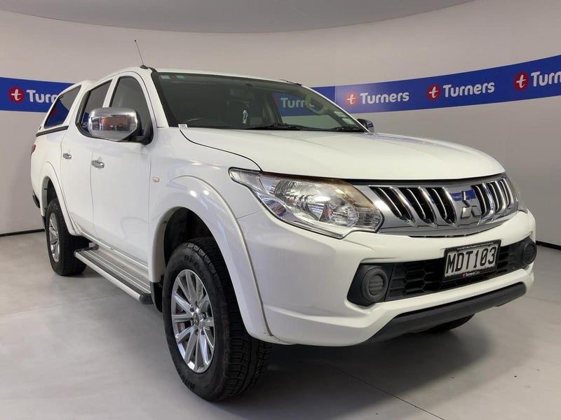 2015 Mitsubishi Triton D/CAB Glxr 2WD