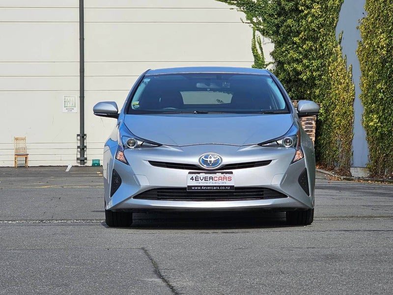 2018 Toyota Prius 1.8L Hybrid S Model, photo 2