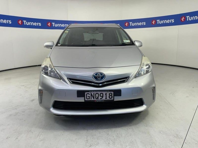 2012 Toyota Prius Alpha V, photo 2