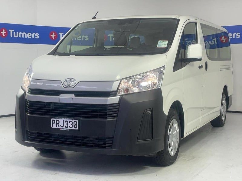 2023 Toyota Hiace ZR MB, photo 3