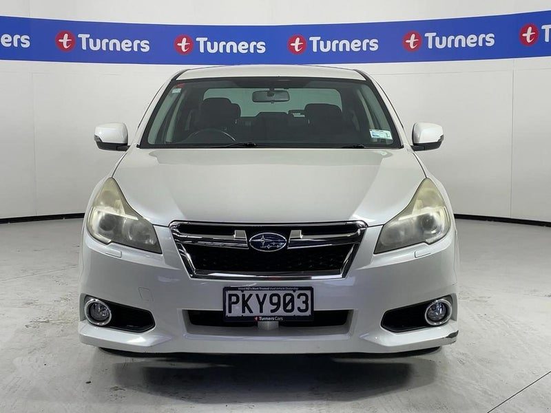 2013 Subaru Legacy, photo 2