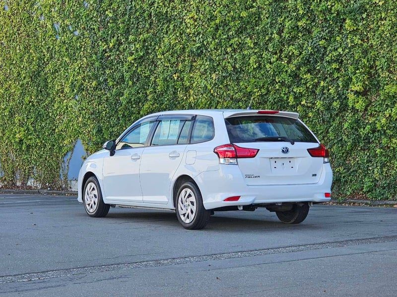 2021 Toyota Corolla Fielder Hybrid Push Button, photo 3