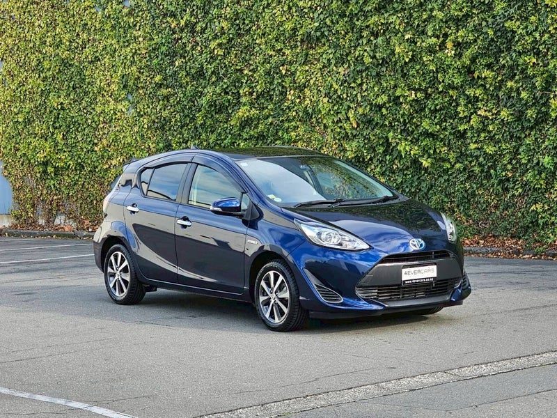 2018 Toyota Aqua 1.5S Style Black Push Button, photo 2