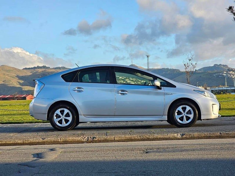 2014 Toyota Prius G, photo 3