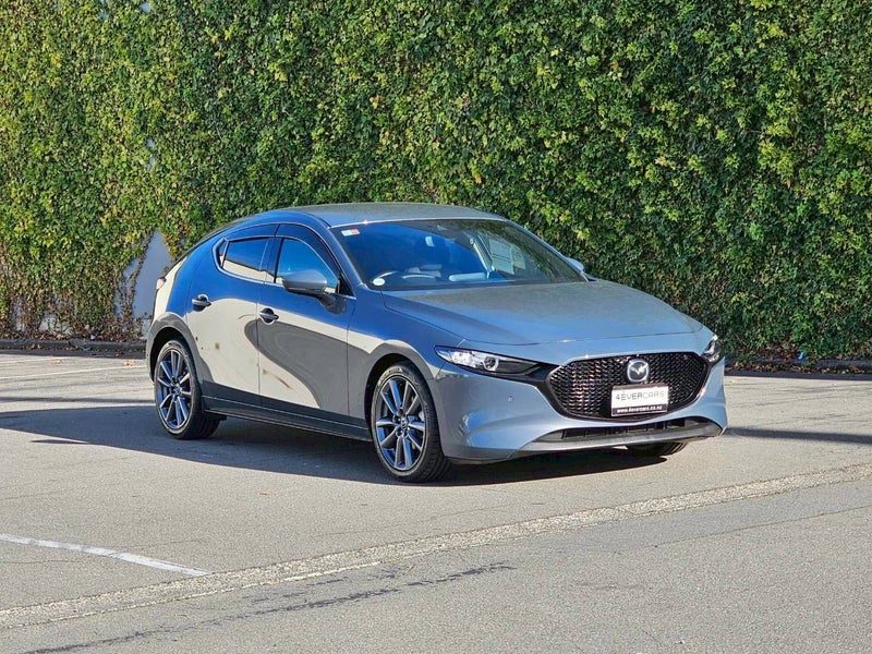 2020 Mazda 3 Fastback 15S Touring 44,341 Kms, photo 2