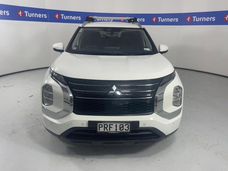 2022 Mitsubishi Outlander LS, photo 2