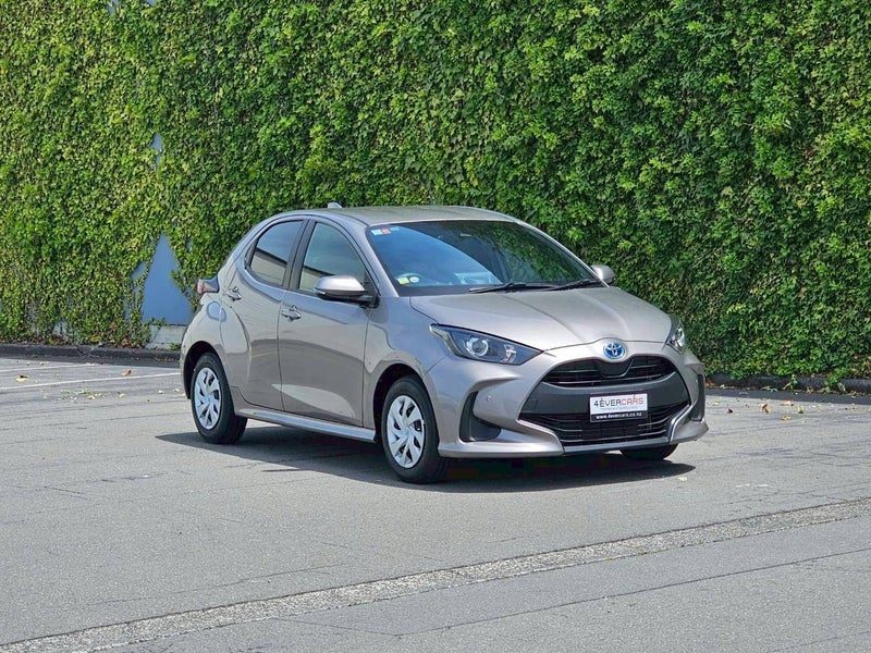 2021 Toyota Yaris 1.5 Hybrid Push Button, photo 2