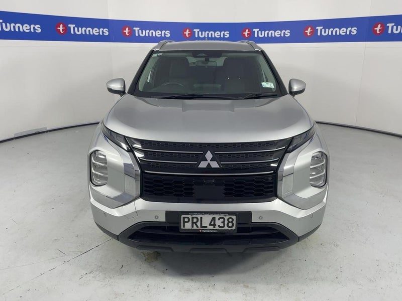 2023 Mitsubishi Outlander LS, photo 2