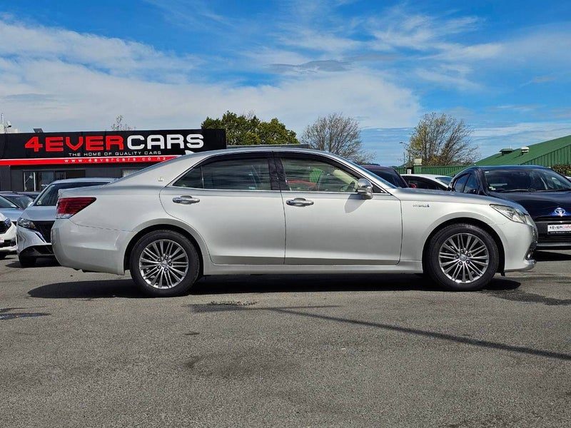 2015 Toyota Crown 2.5 Hybrid Royal Saloon, photo 2