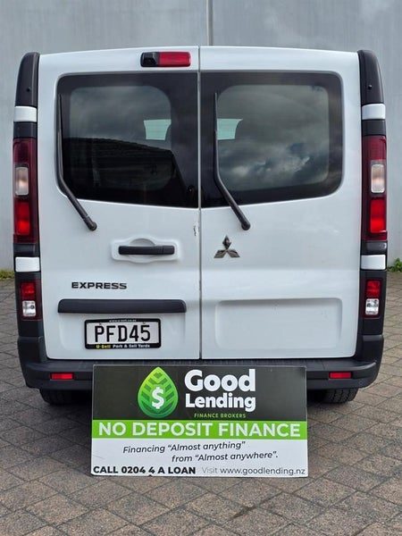 2021 Mitsubishi Express, photo 3