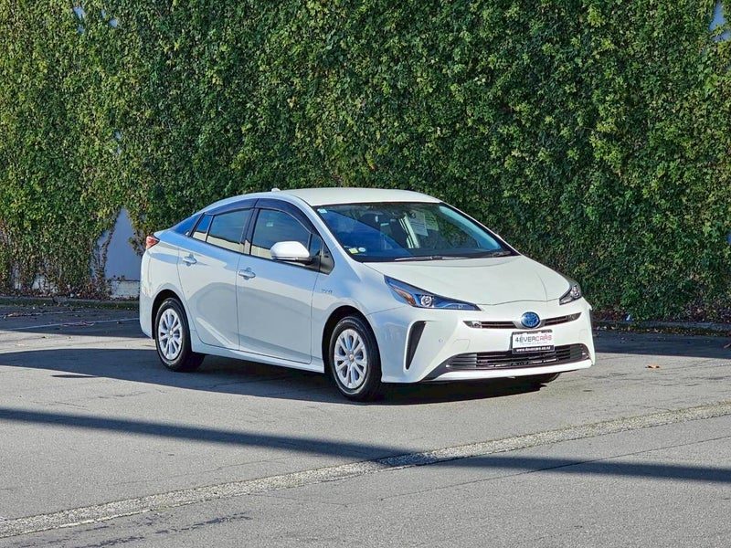 2019 Toyota Prius 1.8S Safety Plus, photo 2