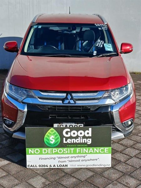 2015 Mitsubishi Outlander, photo 2
