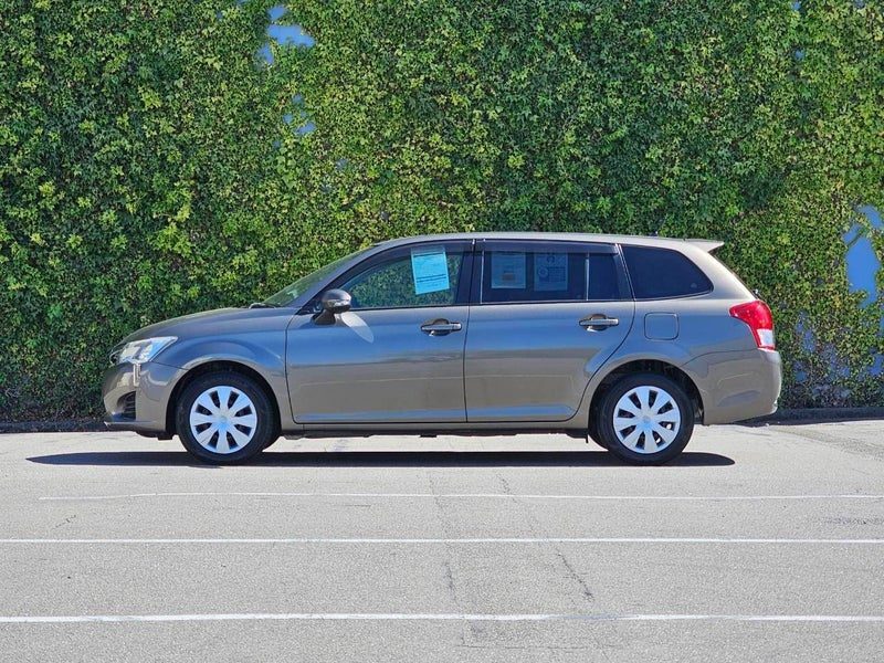 2013 Toyota Corolla Fielder, photo 3