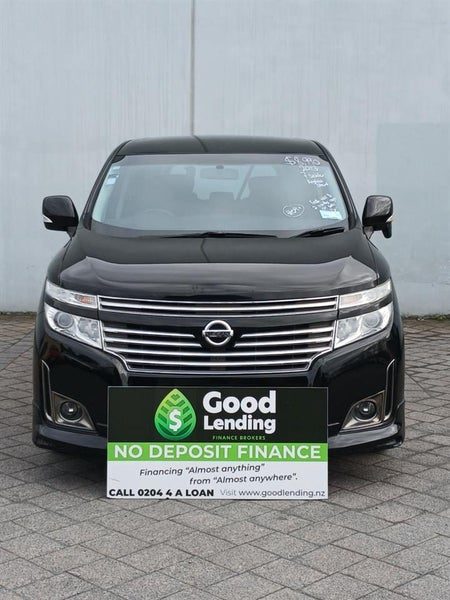2013 Nissan Elgrand, photo 2