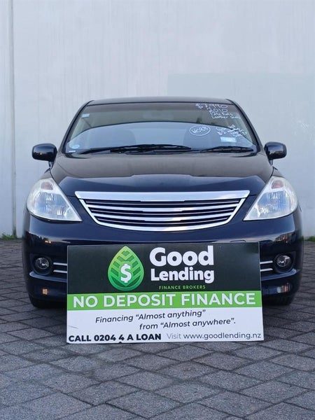 2010 Nissan Tiida, photo 2