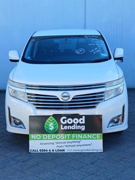 2011 Nissan Elgrand, photo 2