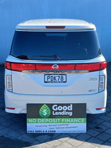 2011 Nissan Elgrand, photo 3