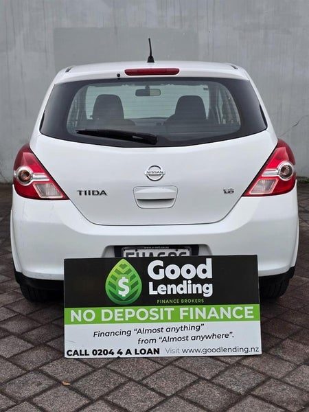 2010 Nissan Tiida, photo 3