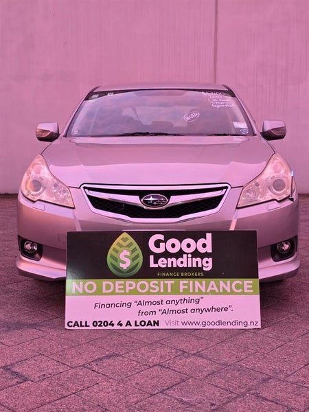 2010 Subaru Legacy, photo 2