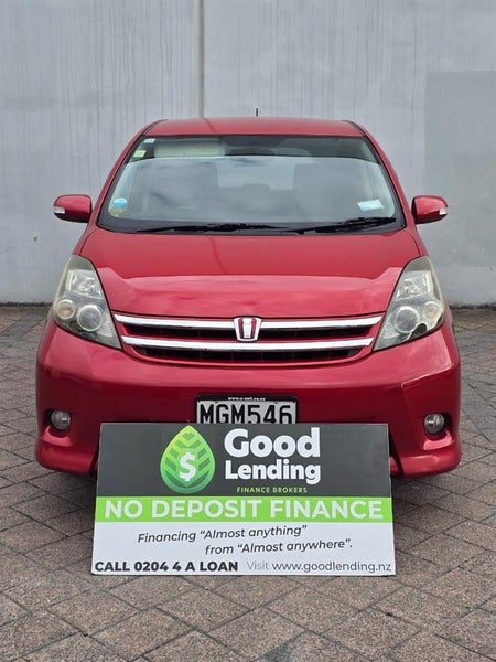 2010 Toyota Isis, photo 2