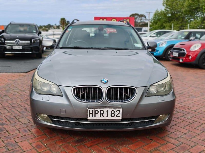 2009 BMW 525i Touring; Leather, photo 2