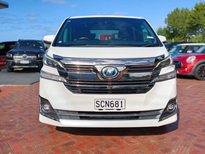2017 Toyota Vellfire Executive, photo 2