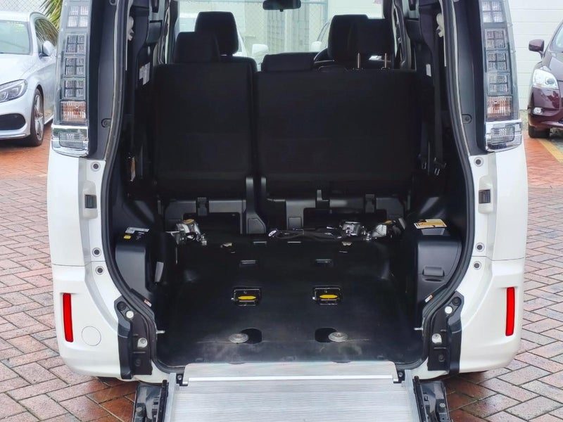 2017 Toyota Voxy 300kg ramp & 150kg restraints, photo 3