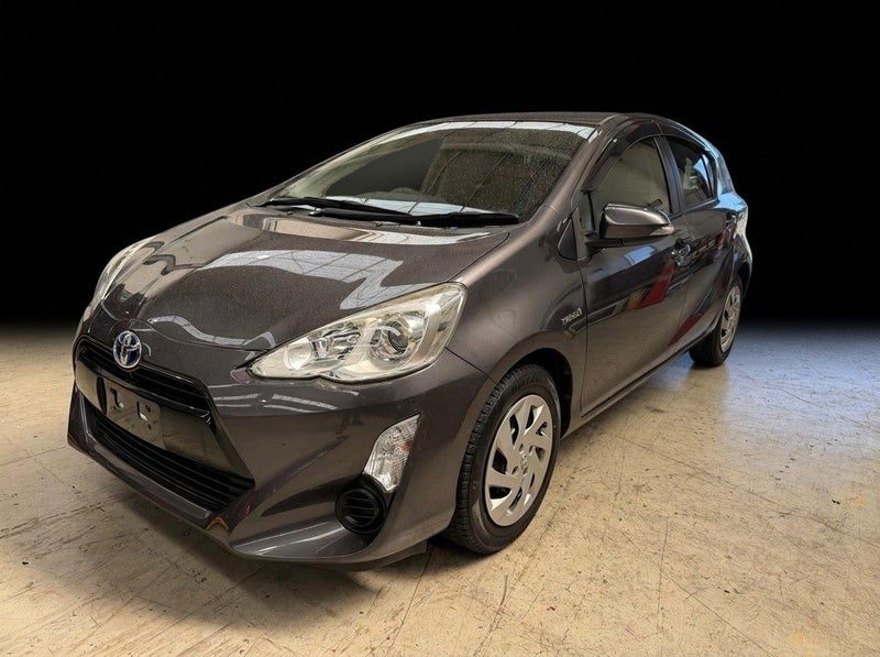 2015 Toyota Aqua S, photo 3