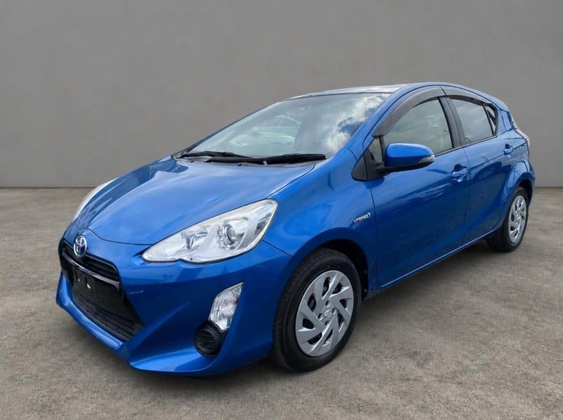 2015 Toyota Aqua S, photo 3