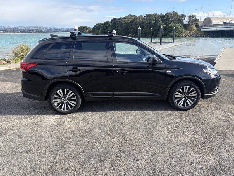 2022 Mitsubishi Outlander Ls 2.4P/Cvt, photo 3