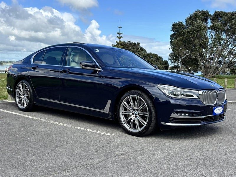 2017 BMW 750i 4.4P V8 TWIN TURBO, photo 2