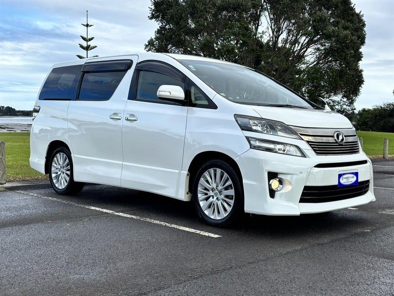 2013 Toyota Vellfire 24Z 7 Seater, photo 2
